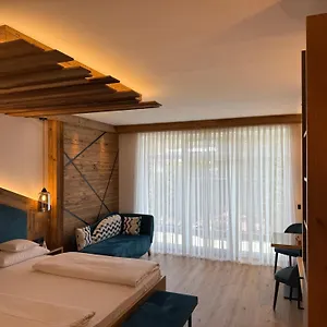 4* Hotel Am Schlossberg